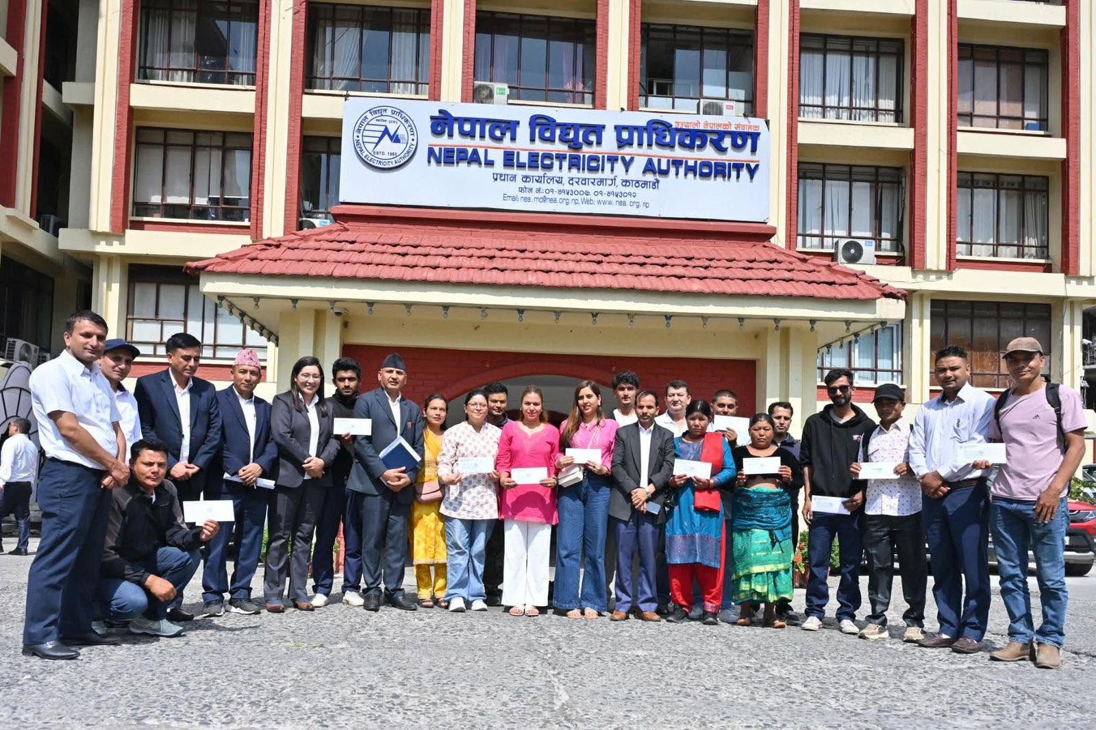 जेनजी आन्दोलनका सहिद परिवारलाई रोजगारी दिएकोमा कुलमान घिसिङद्वारा धन्यवाद व्यक्त