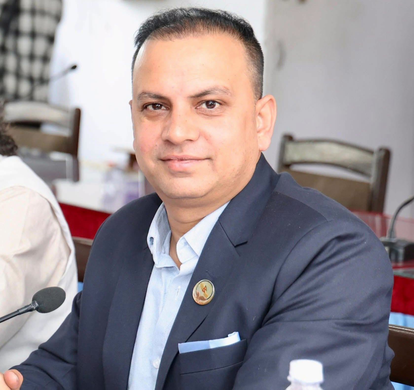 रवि लामिछानेलाई मनिष झाको आग्रह– गुटबन्दीको प्रयास गर्नेलाई कारबाही गर्नुस्