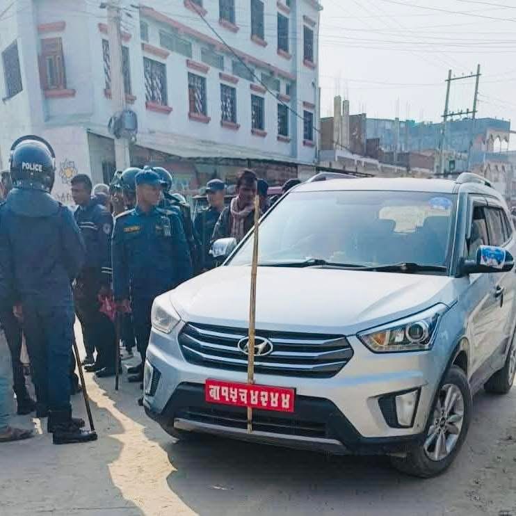 रौतहटमा कारको ठक्करबाट ४ वर्षीया बालिकाको मृत्यु, गाडीमा रास्वपा उम्मेदवारको स्टिकर